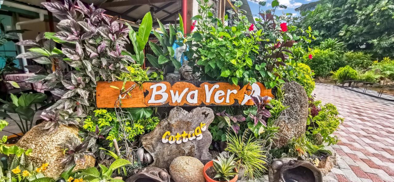 Bwaver Cottage La Digue Exteriör bild
